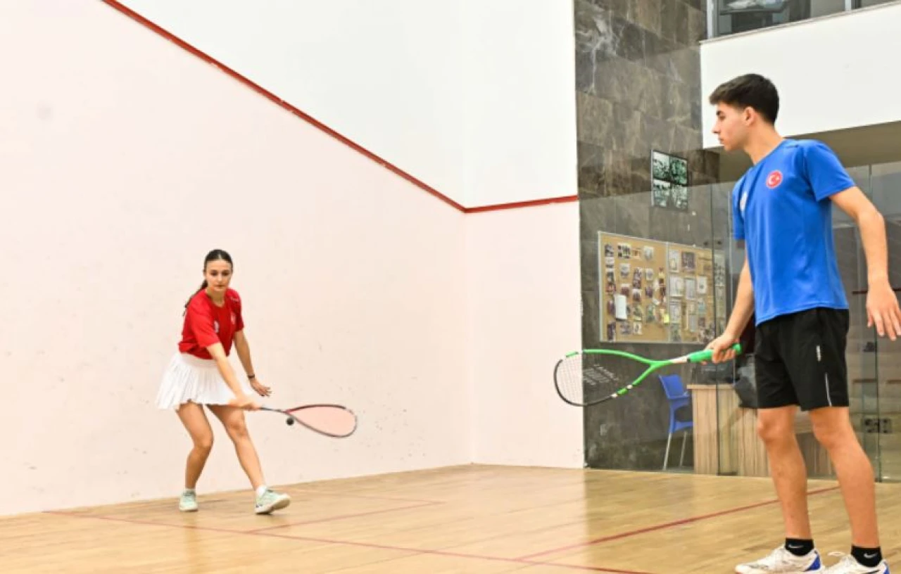 Antalya Muratpaşa’nın squash başarısı