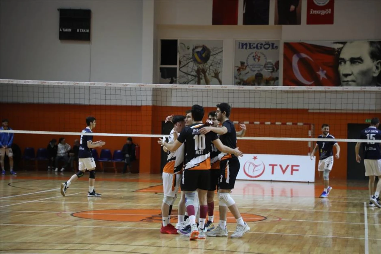 İnegöl Belediyespor filede galip