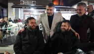 Oktay Yılmaz'dan teravih  sonrası vatandaşlarla sohbet