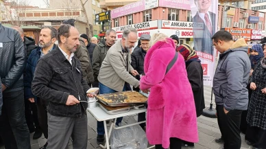 Emekliler için helva kavurdular