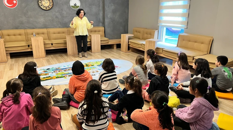 Osmangazili çocuklar masal tadında şiirler dinledi